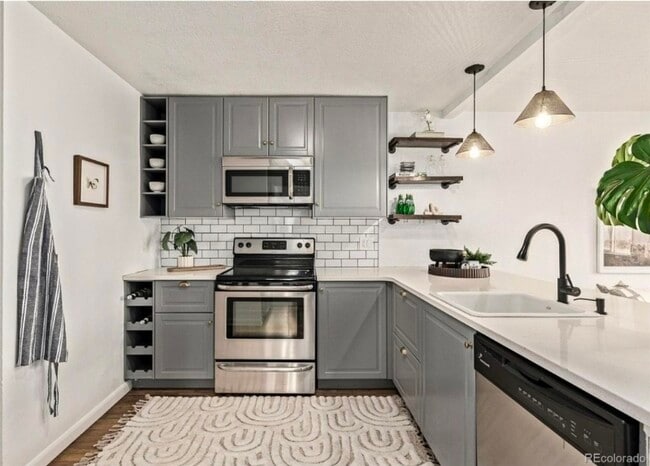 Building Photo - 6137 Sterne Cir