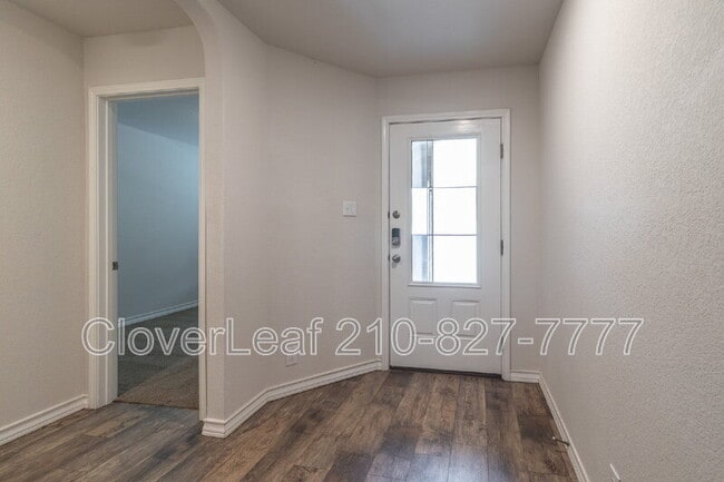 Photo - 22142 Pivot Point