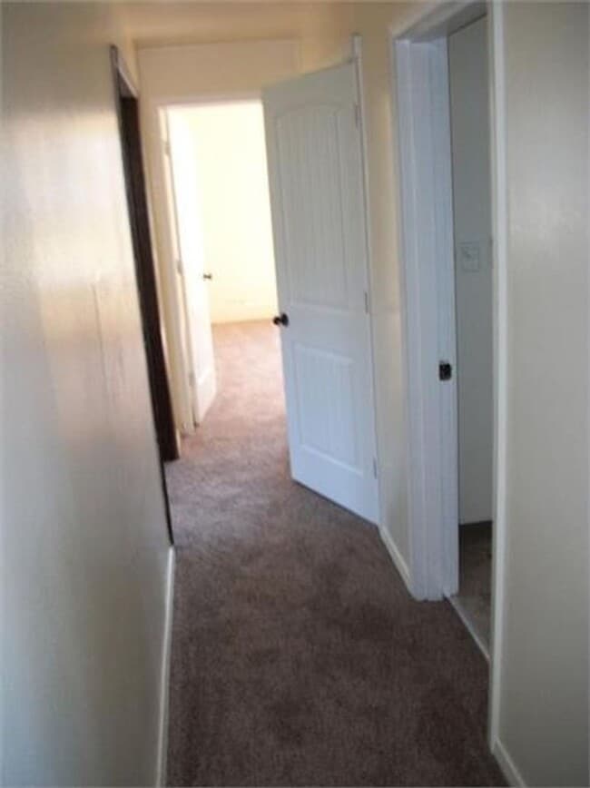 Photo - 3008 Meridian St