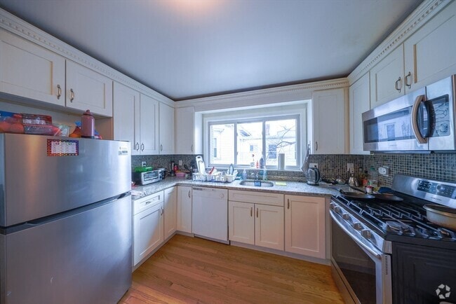 Building Photo - 377 Prospect St Unit 2 Rental