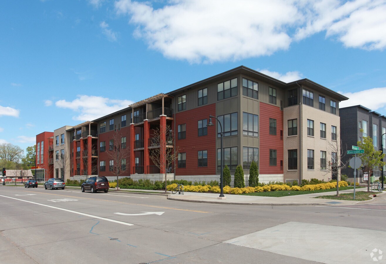 315 Riverfront Terrace - 315 Riverfront Terrace Apartments