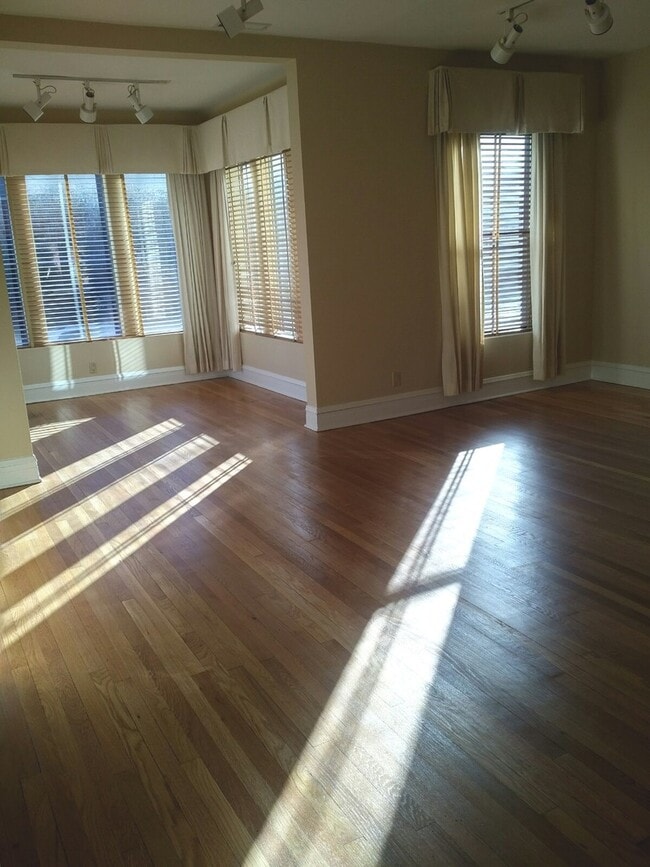 Photo - 824 W Gunnison St Unidad 1