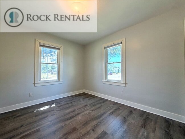 Photo - 1 Bed 1 Bath House