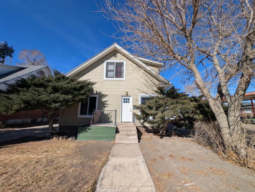 Photo - 323 N 4th St