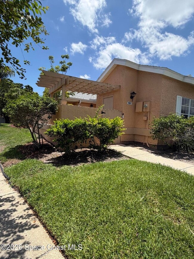 Photo - 1440 Malibu Cir NE
