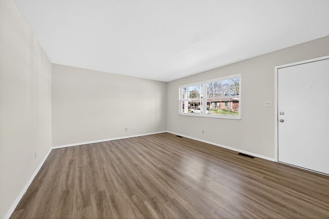 Photo - 3253 Greenbridge Dr