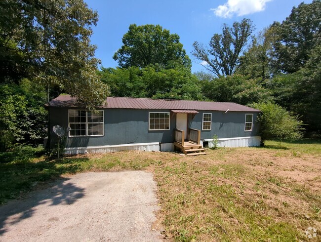 Building Photo - Rossville Home