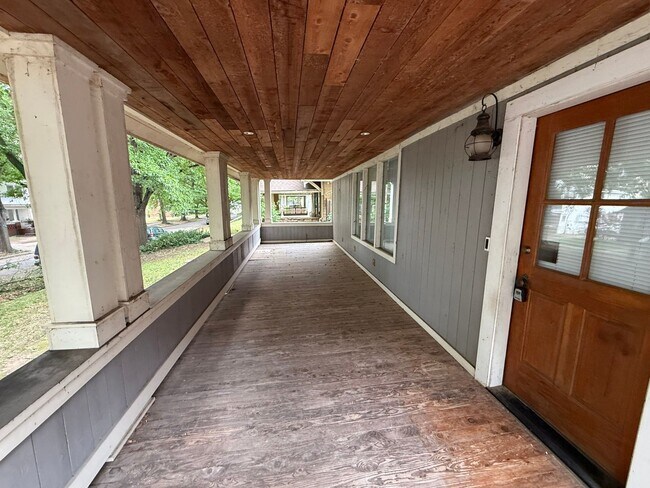 Photo - Charming For Lease Opportunity in Historic Carlton Place!