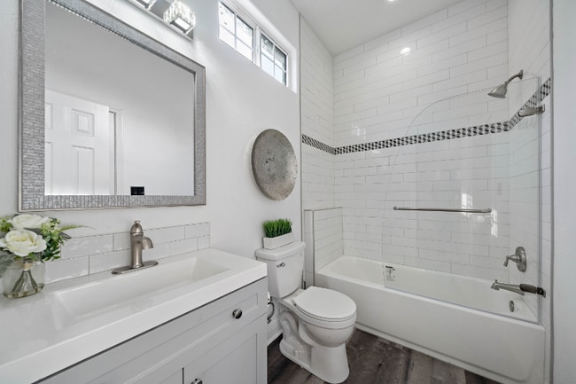 Photo - 2720 Briley St