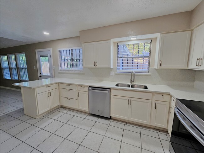 Photo - 1310 Goswell Ln