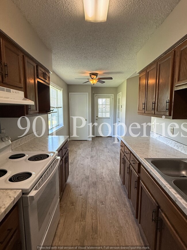 Photo - 383 Colonial Dr