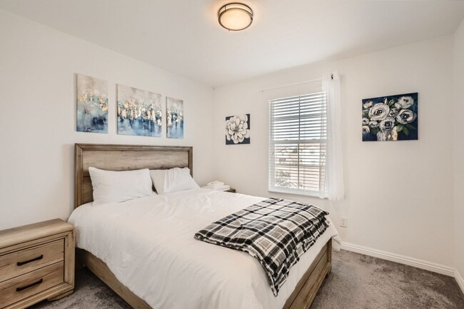 Photo - 4642 Ingleton Cir