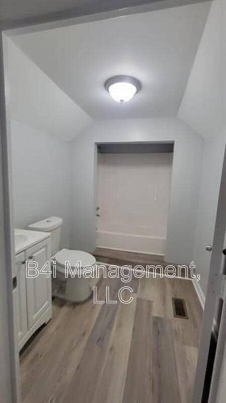 Photo - 10 Sanford Ave