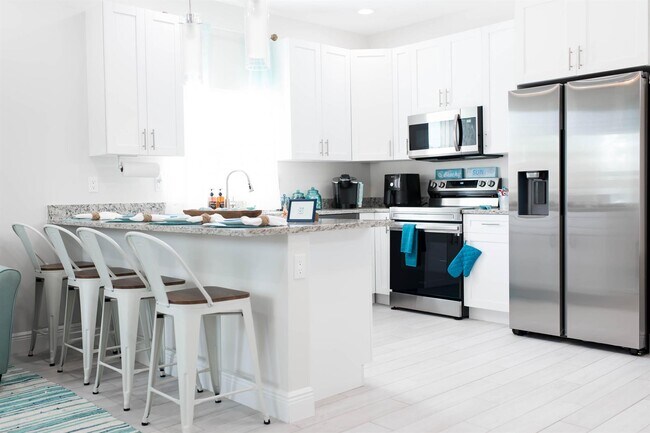 Photo - 2682 Nokomis Ave