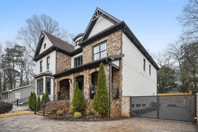 Photo - 1930 Northside Dr NW