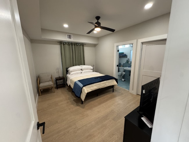 Photo - 4305 Ave S Unit A