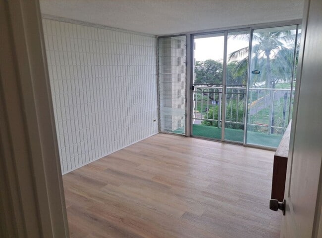 Photo - 85-3 Pokai Bay St