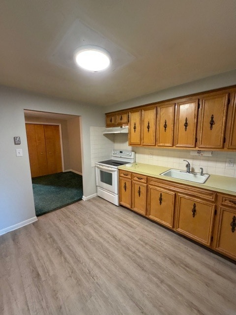 Kitchen - 100 Miner St Unit 100