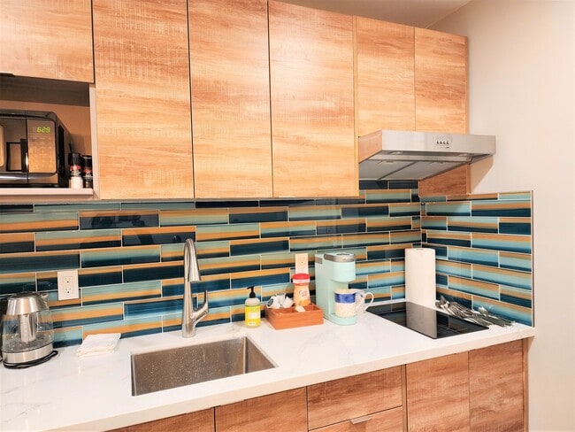 Photo - 2802 Lakeshore Blvd Unidad #7