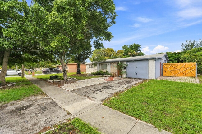 Photo - 4031 NW 7th Ave