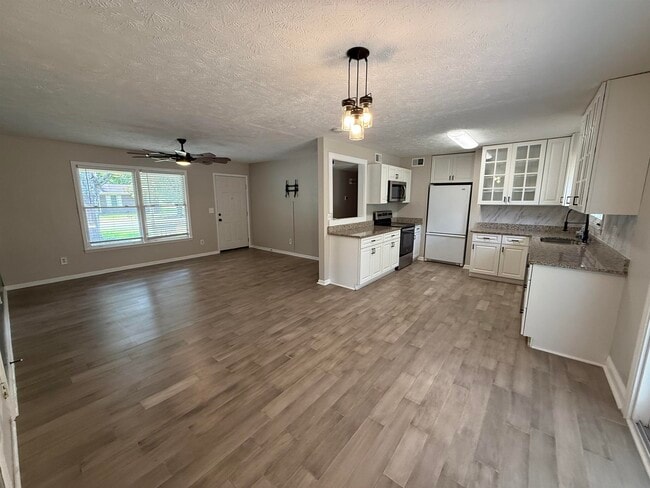 Photo - 615 Burcale Rd Cir