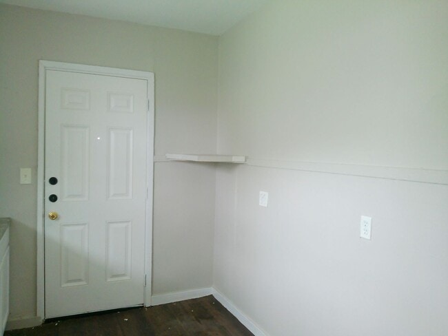Photo - 2837 Sarita St
