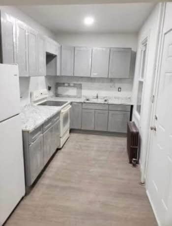 Photo - 292 S Main St