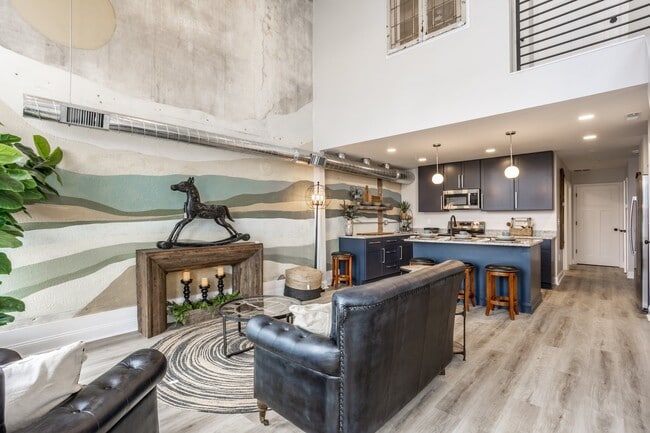 Photo - 108 W Main St Unit A