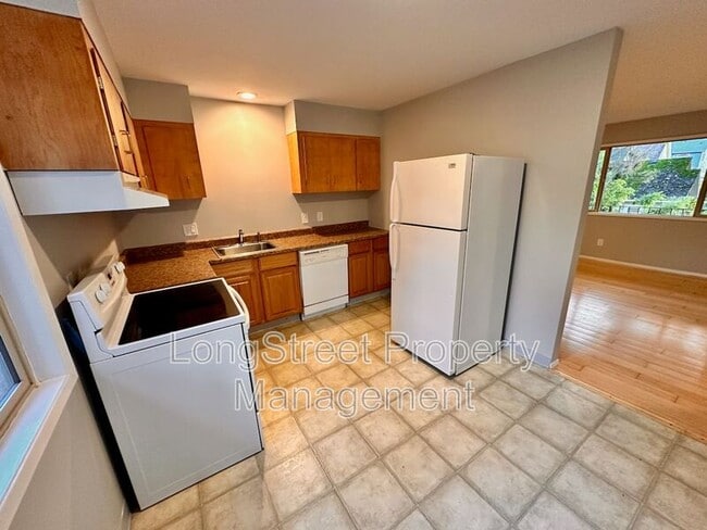 Photo - 127 SE 30th Pl