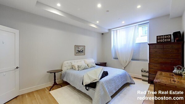 Photo - 9 Park St Unit 4