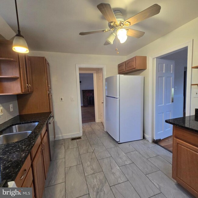 Photo - 8 Mannakee St