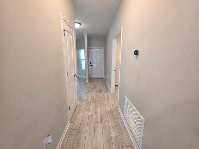 Photo - 2948 N 24th Ave