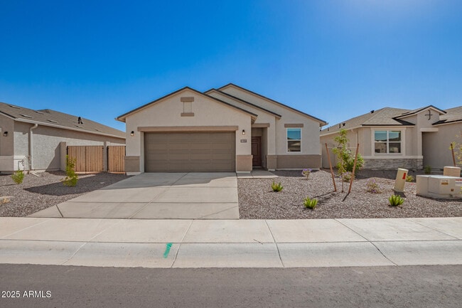Building Photo - 5617 E Axle Ave