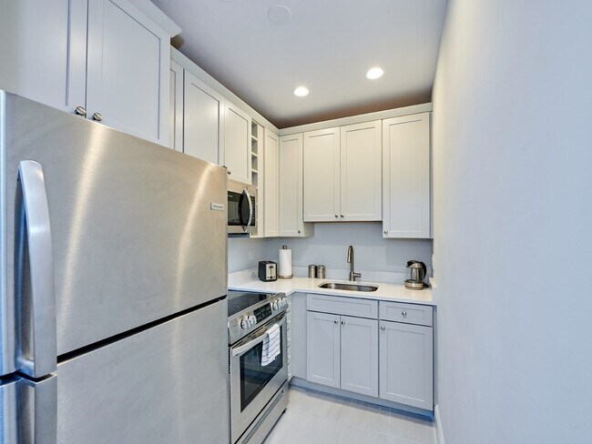Photo - 355 Beacon St Apartment Unit 5