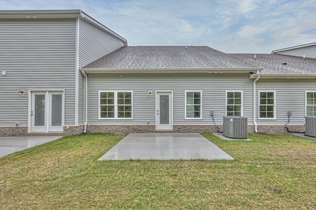 Photo - 113 Creek Wood Rd