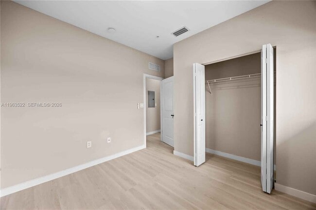 Photo - 630 NE 166th St Unit 4