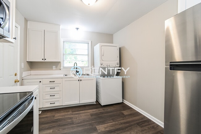 Photo - 2731 Bradford St