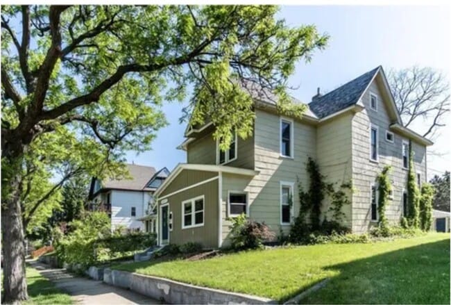 Photo - 627 Pierce St NE Unidad 2