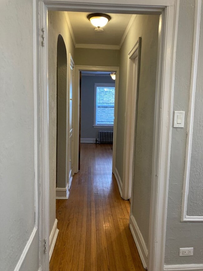 Photo - Ravenswood One Bedroom ~ Pets Welcome ~ Heat Included Unit 4879-3B