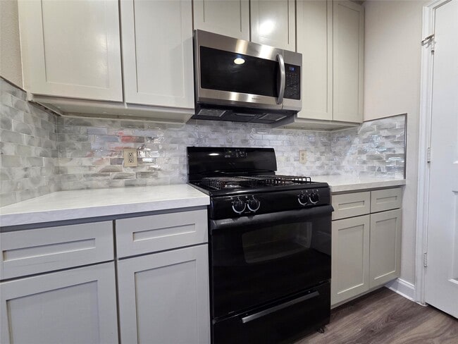 Photo - 10903 Windfern Lakes St