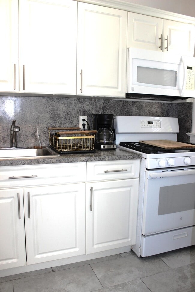 Photo - 900 16th St Unit 204