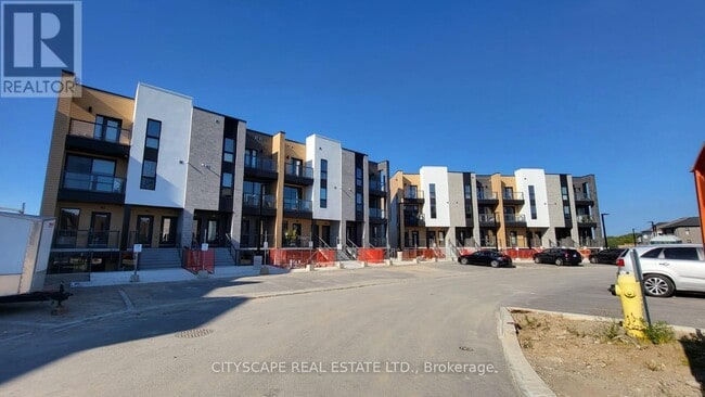Photo - 261 Woodbine Ave