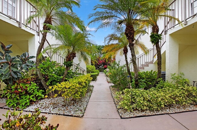 Photo - 14905 Wedgefield Dr Unit 201