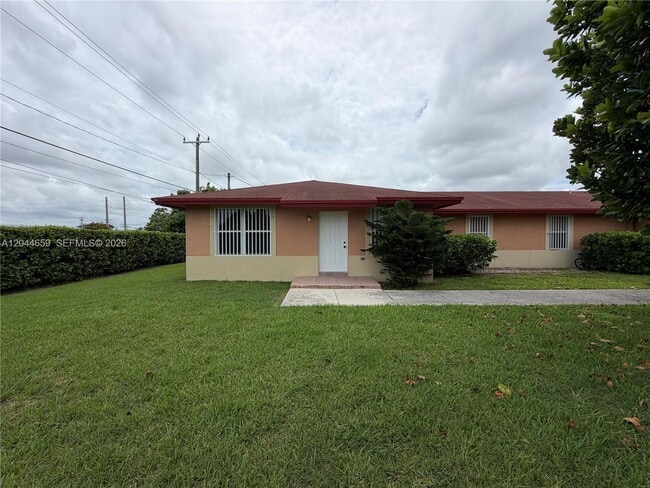 Building Photo - 10530 SW 183rd St Unit 2