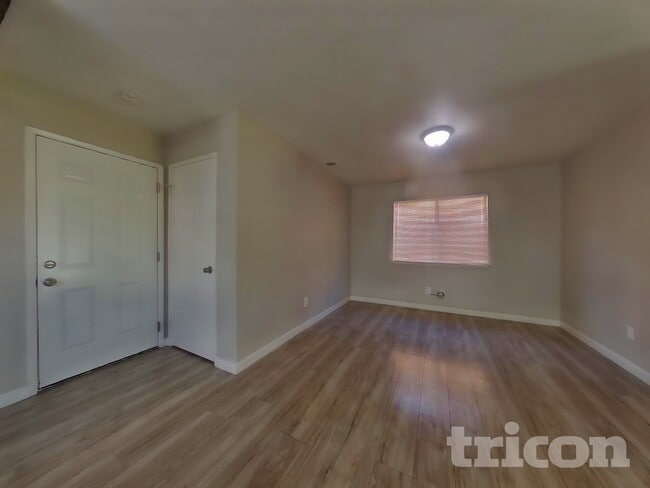 Photo - 254 Voyager Dr