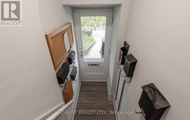 Photo - 312 Quebec Ave Unit 2