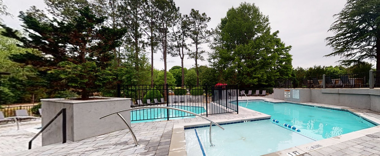 Photo - The 1800 at Barrett Lakes Apartments