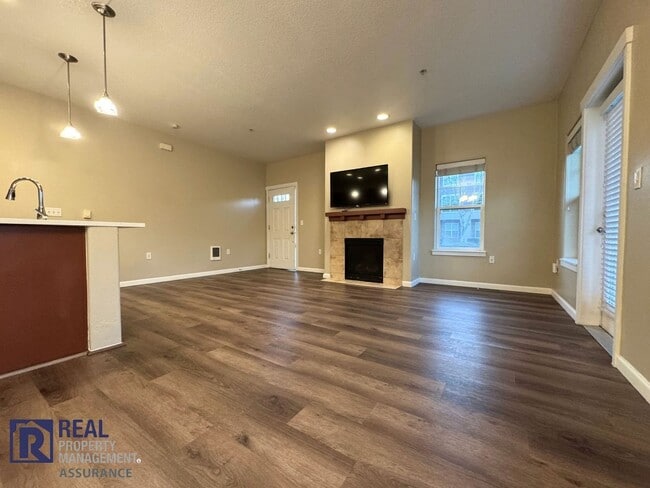 Photo - Cozy 1 Bedroom Condo!! Move In Ready!