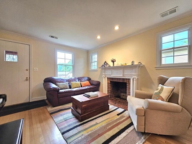 Photo - 3410 15th St N