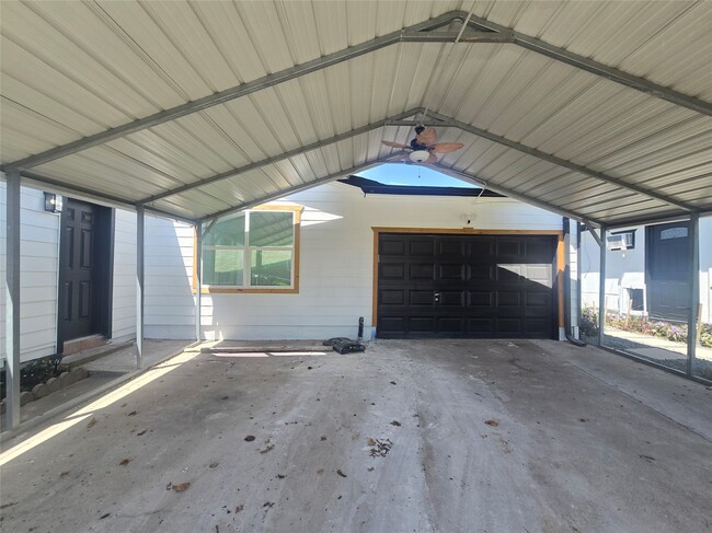 Photo - 5102 Avenue L